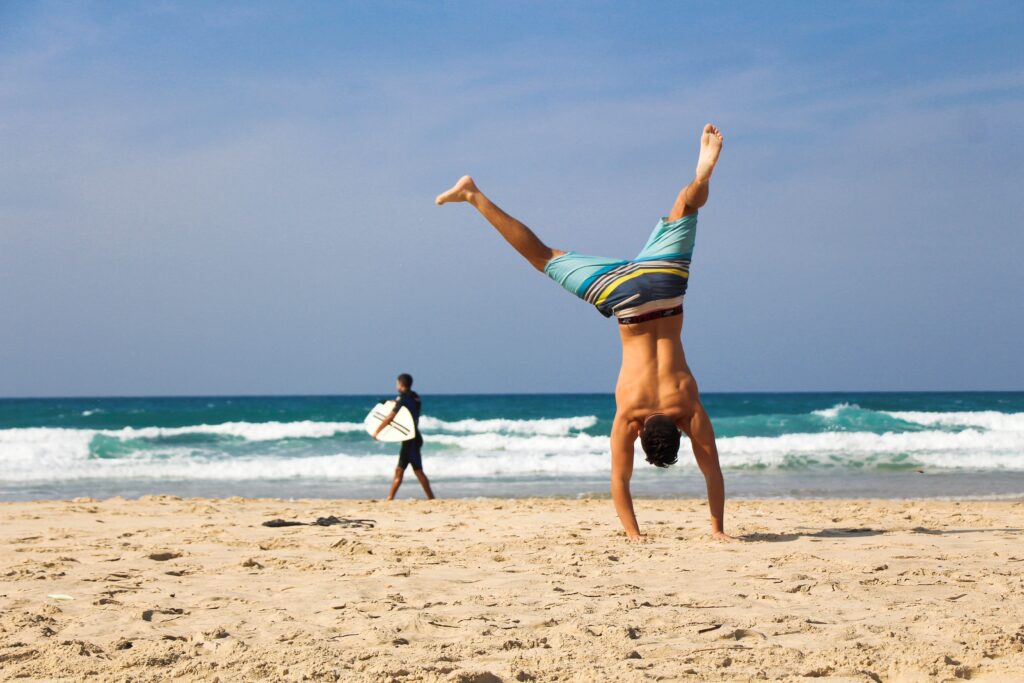 5033181 handstand 2224104