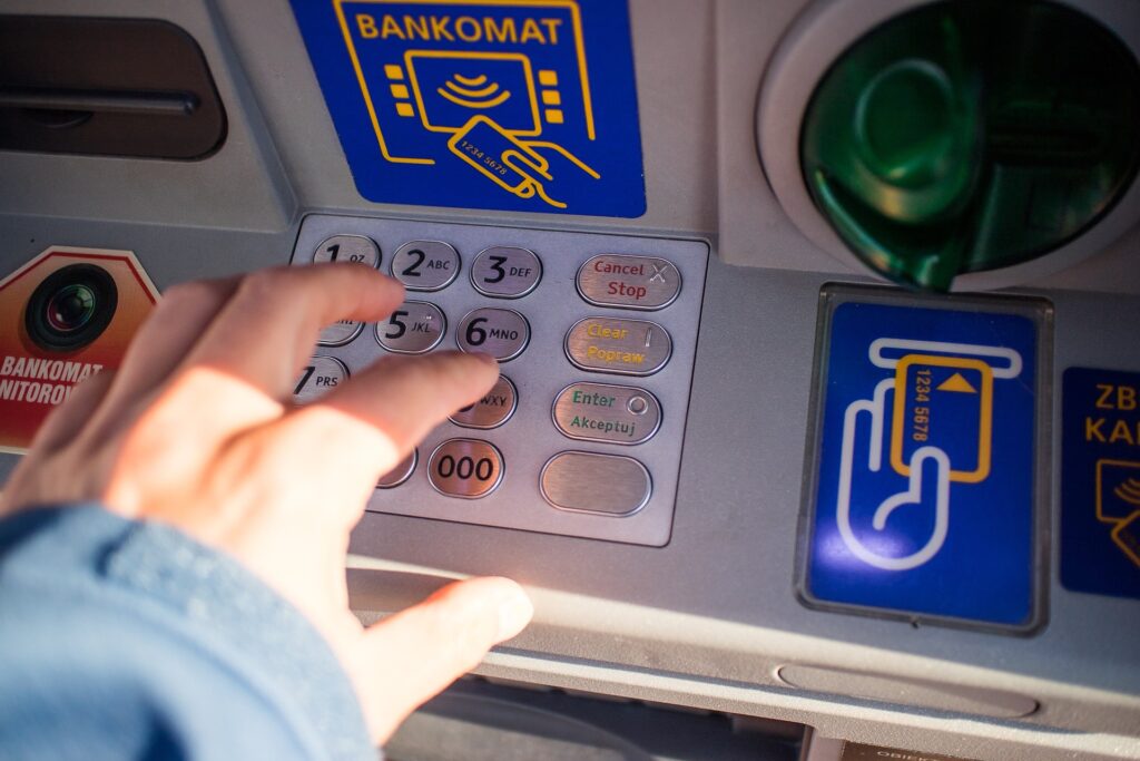 jarmoluk atm 2923515 1920